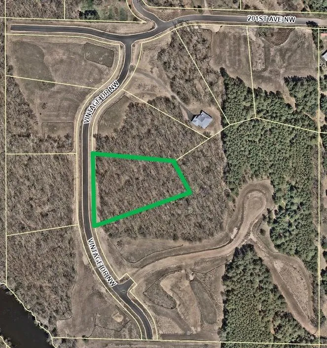 19983 Vintage Drive NW Oak Grove, MN 55303