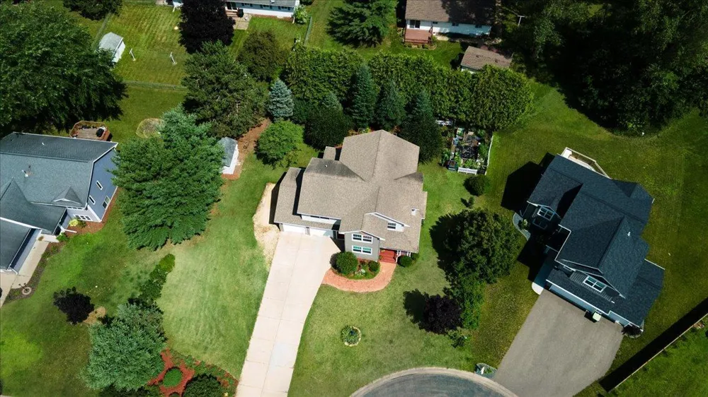 1015 Prairie Circle Menomonie, WI 54751