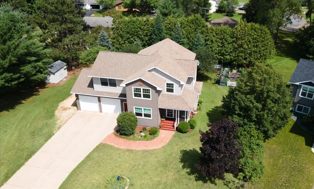 1015 Prairie Circle Menomonie, WI 54751