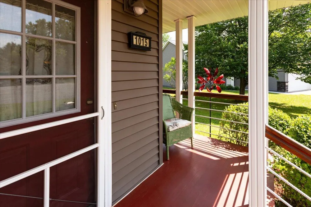 1015 Prairie Circle Menomonie, WI 54751