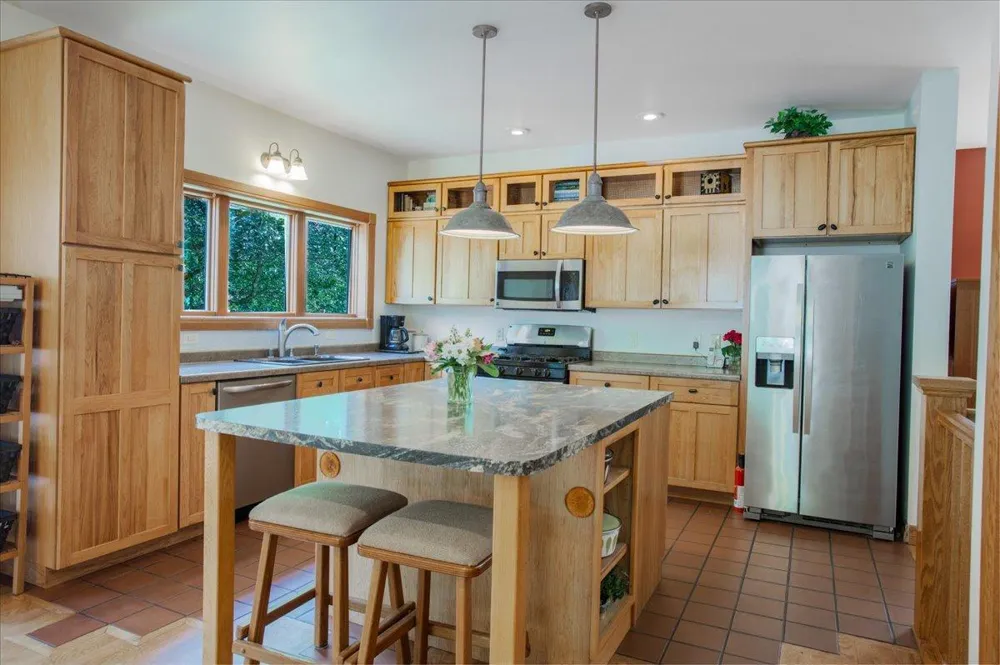 1015 Prairie Circle Menomonie, WI 54751