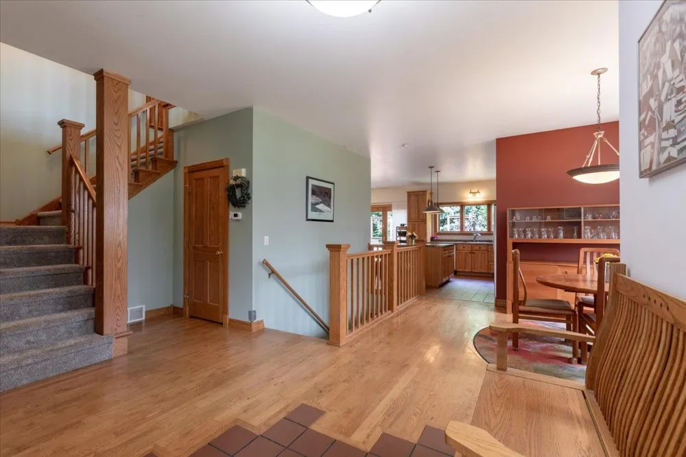1015 Prairie Circle Menomonie, WI 54751
