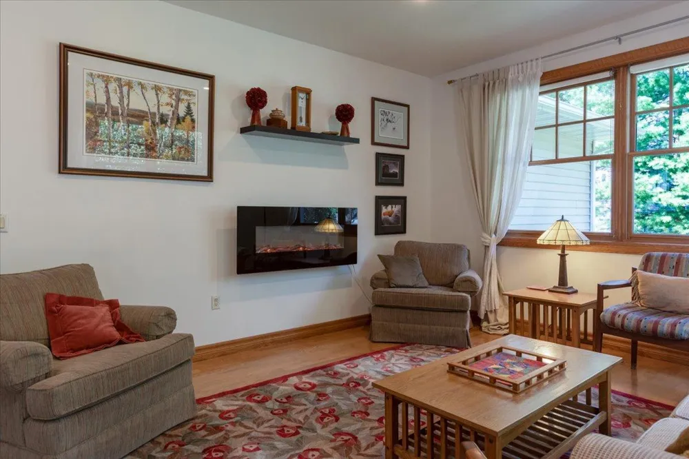 1015 Prairie Circle Menomonie, WI 54751