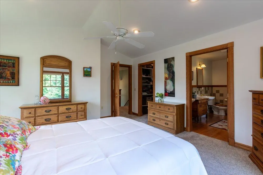 1015 Prairie Circle Menomonie, WI 54751