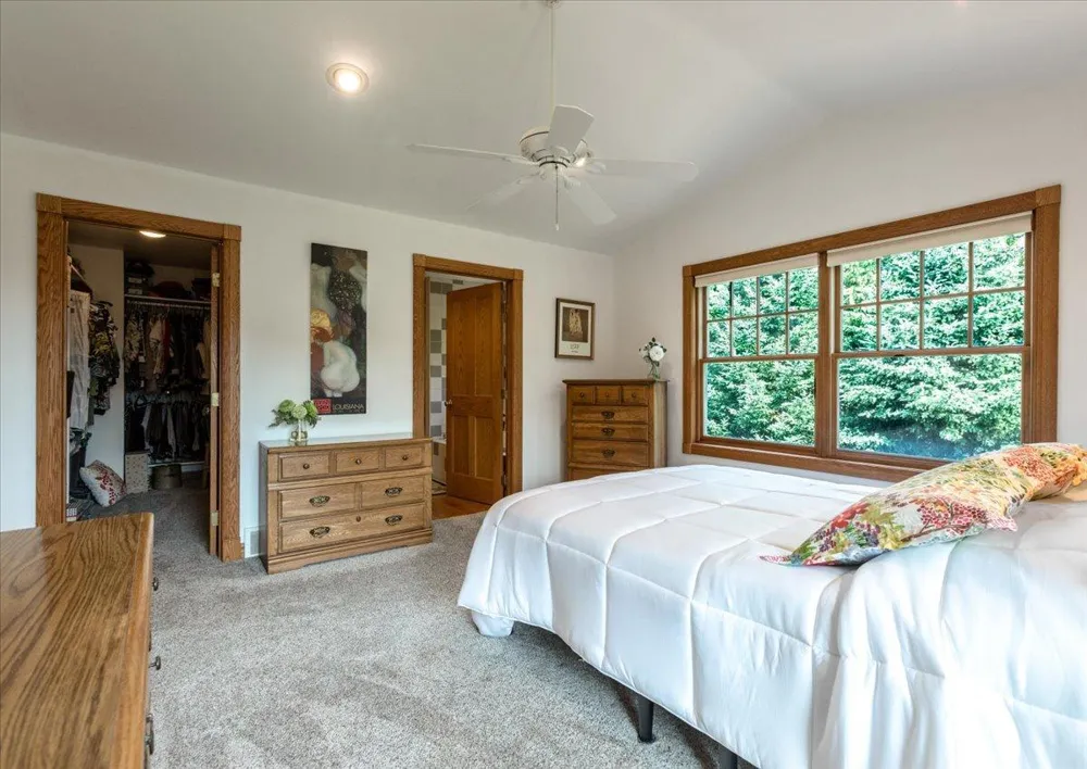 1015 Prairie Circle Menomonie, WI 54751