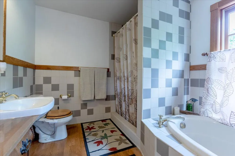 1015 Prairie Circle Menomonie, WI 54751