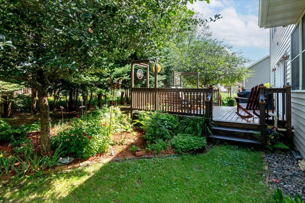 1015 Prairie Circle Menomonie, WI 54751