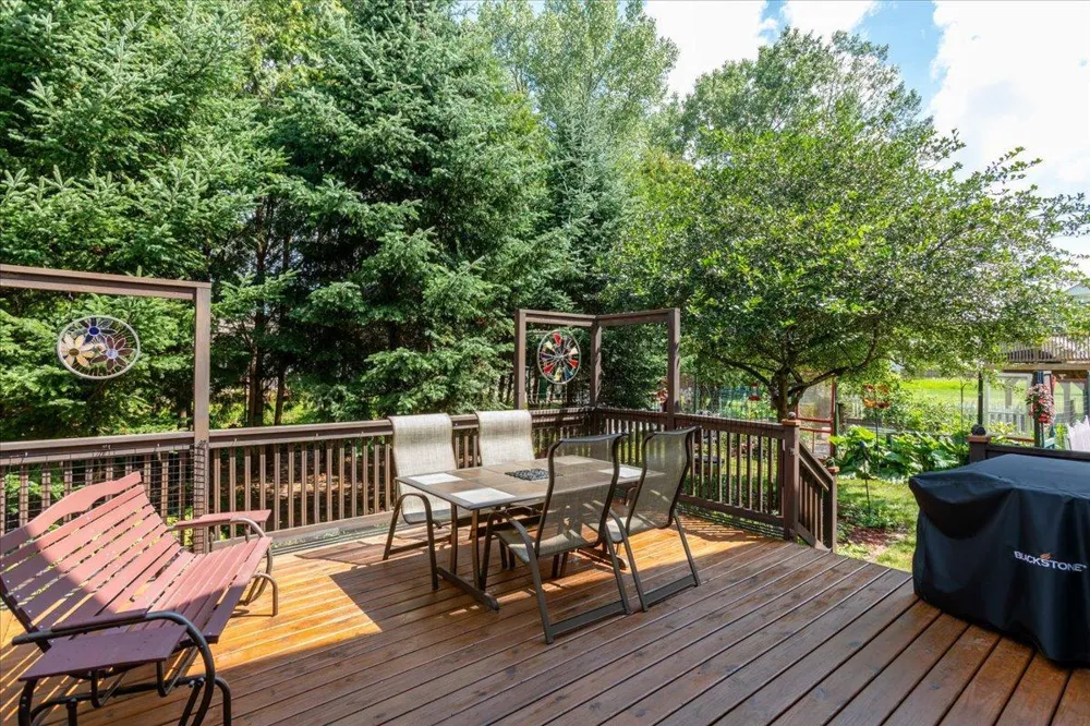 1015 Prairie Circle Menomonie, WI 54751