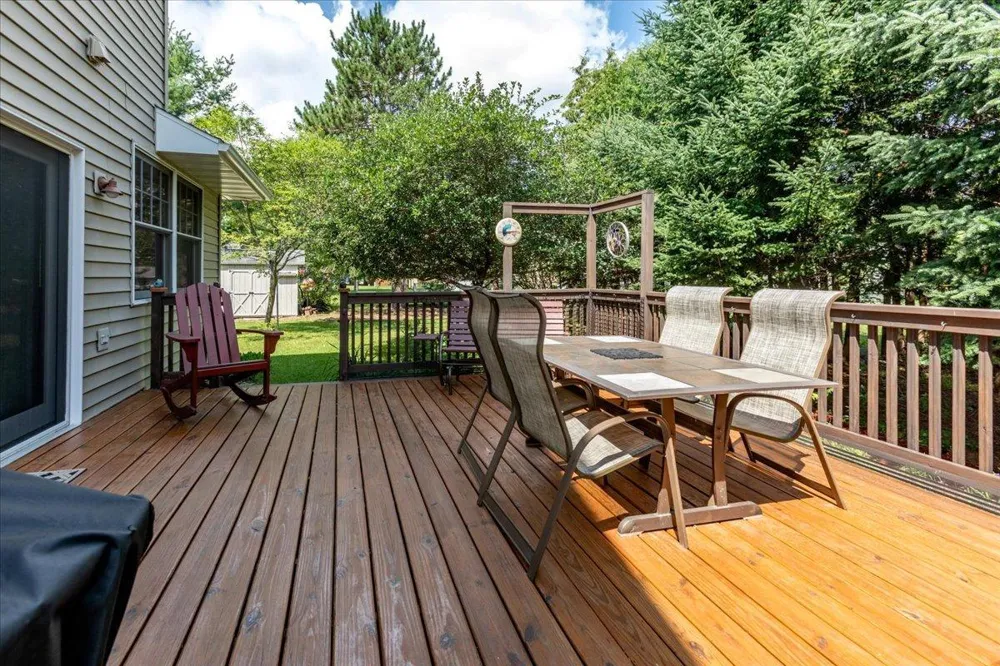 1015 Prairie Circle Menomonie, WI 54751