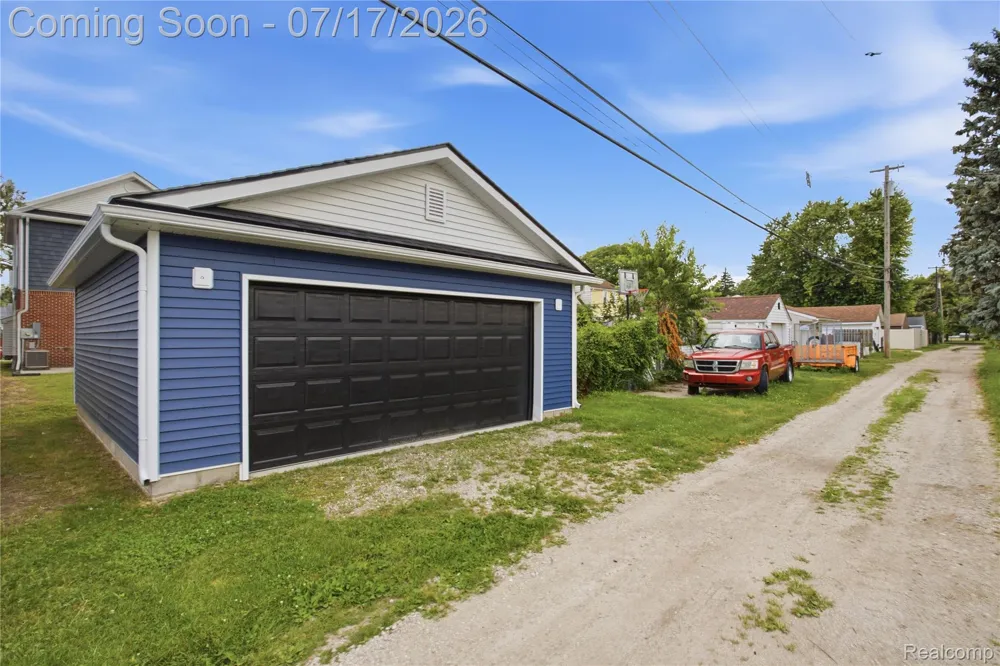 1058 Mollno Street Wyandotte City, MI 48192