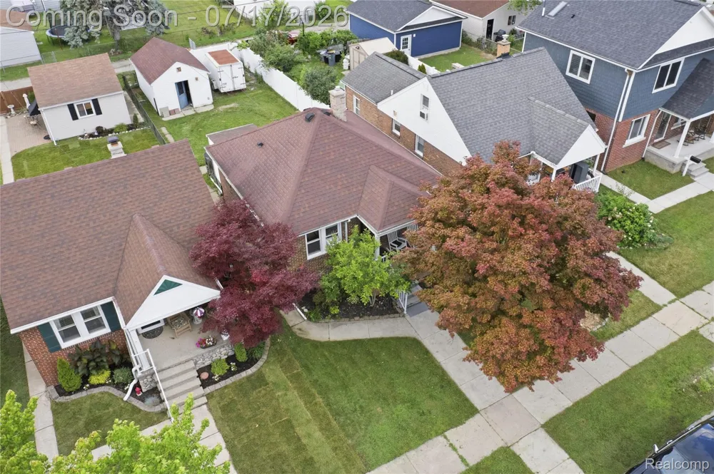 1070 Mollno Street Wyandotte City, MI 48192