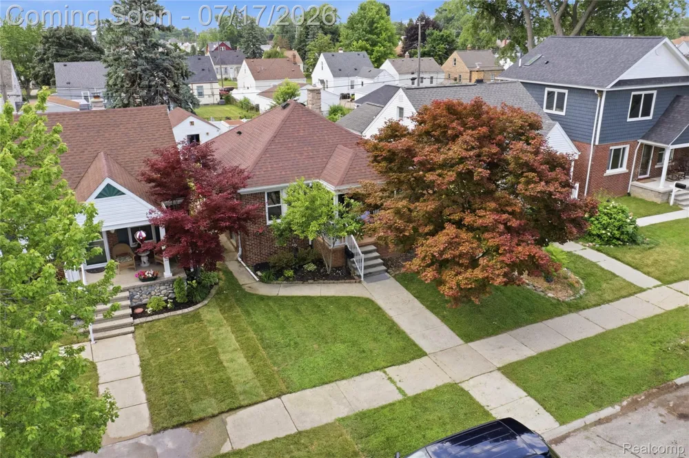 1070 Mollno Street Wyandotte City, MI 48192