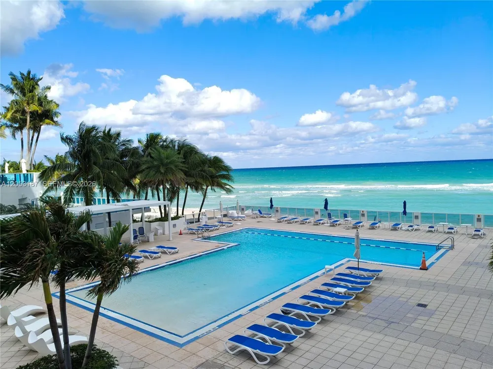 2751 S Ocean Dr #1106S Hollywood, FL 33019