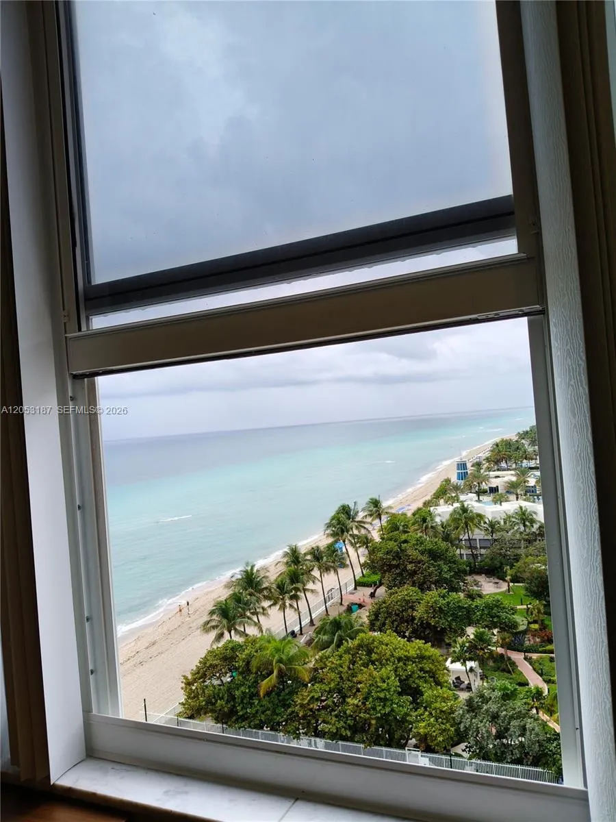 2751 S Ocean Dr #1106S Hollywood, FL 33019