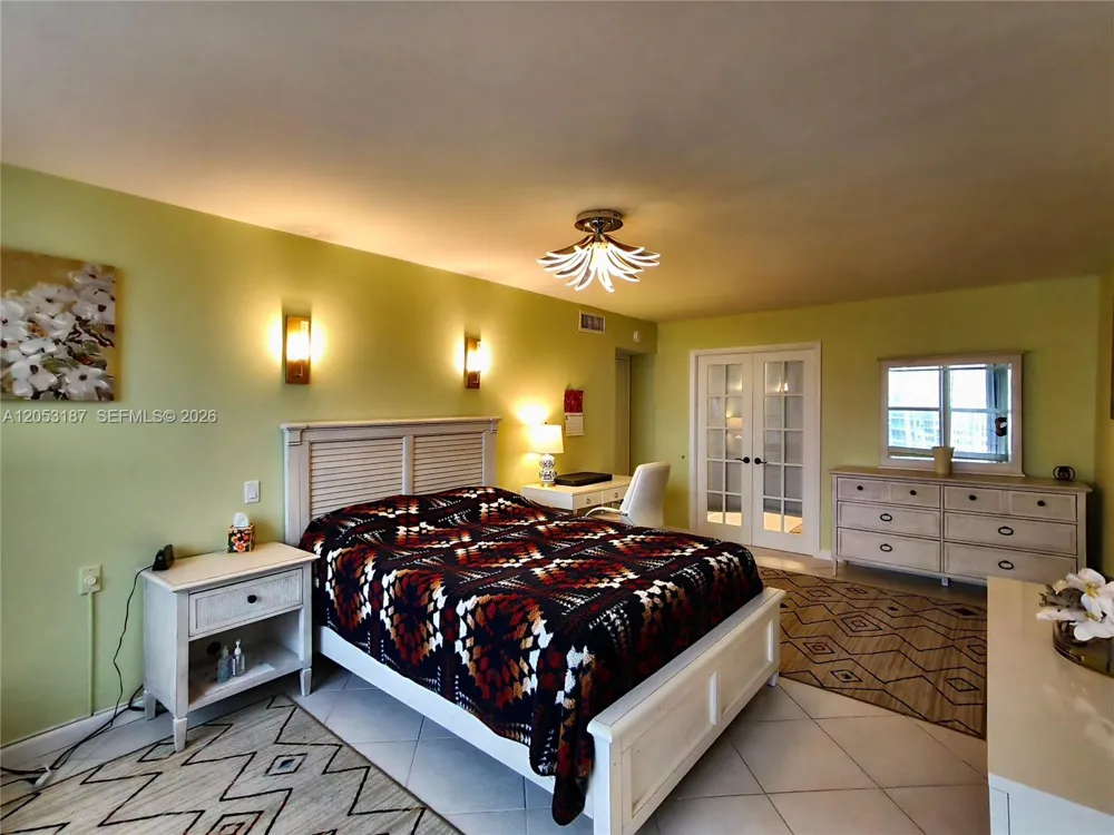 2751 S Ocean Dr #1106S Hollywood, FL 33019
