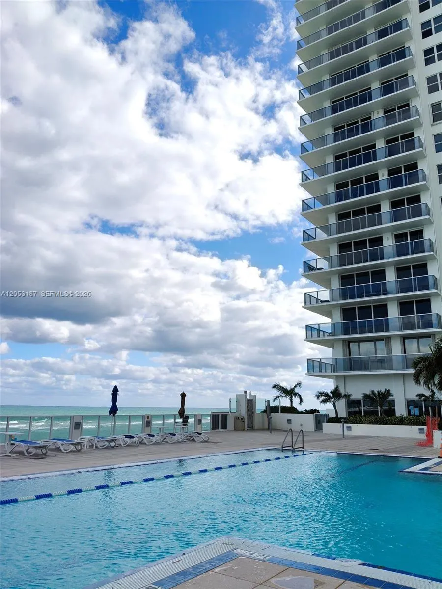 2751 S Ocean Dr #1106S Hollywood, FL 33019