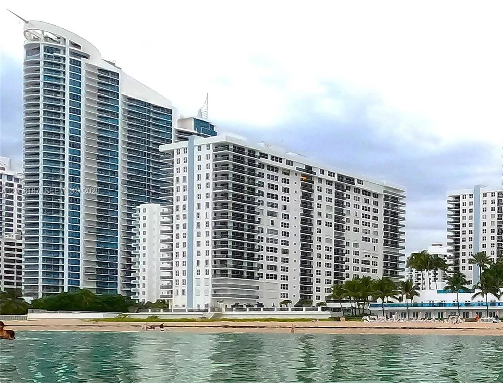 2751 S Ocean Dr #1106S Hollywood, FL 33019