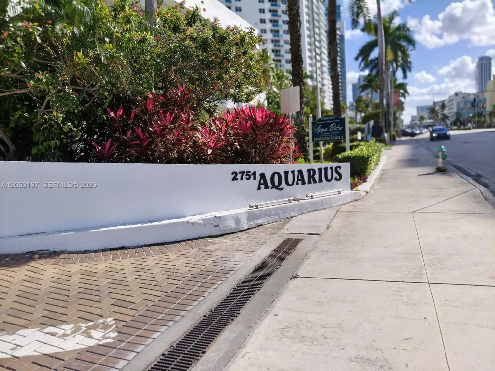 2751 S Ocean Dr #1106S Hollywood, FL 33019