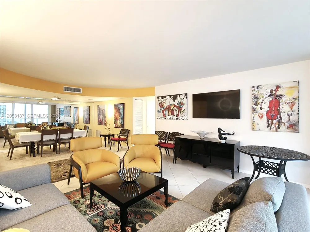 2751 S Ocean Dr #1106S Hollywood, FL 33019