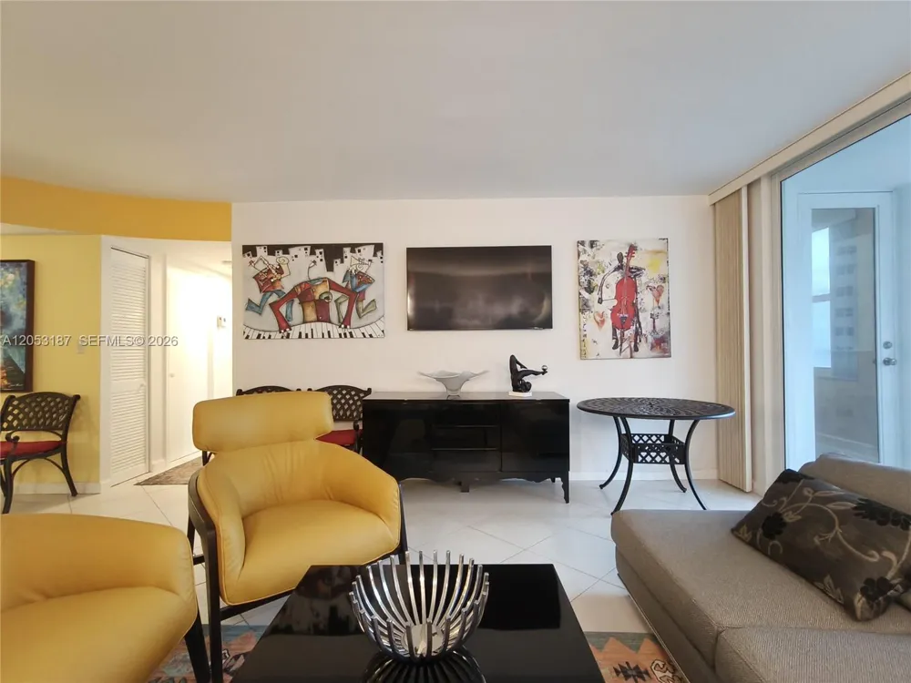 2751 S Ocean Dr #1106S Hollywood, FL 33019