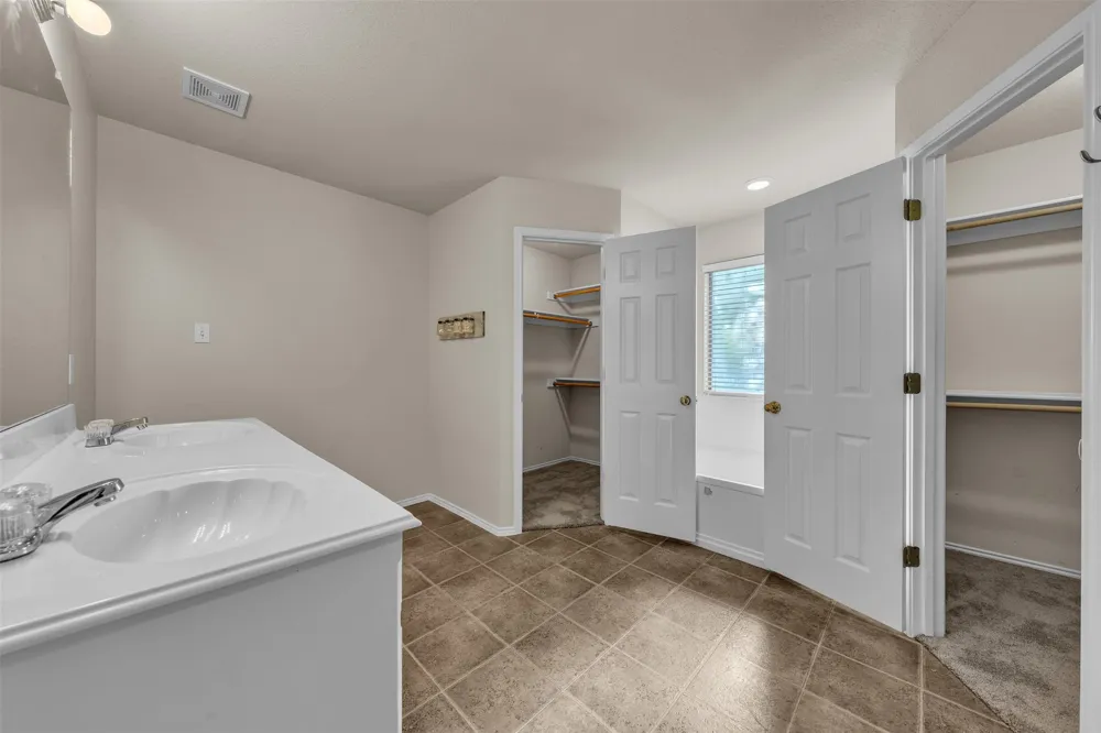 737 E Sheila Circle Joshua, TX 76058