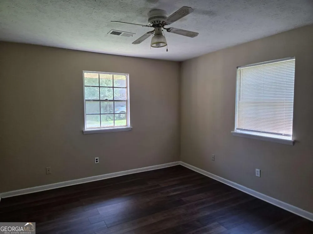 897 A Six Oaks CIR Norcross, GA 30093