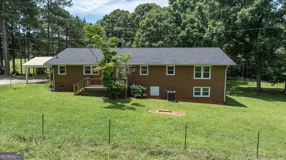 210 Bunch RD Tignall, GA 30668
