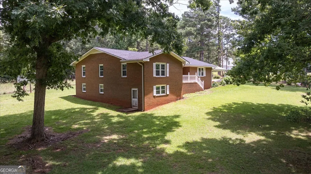 210 Bunch RD Tignall, GA 30668