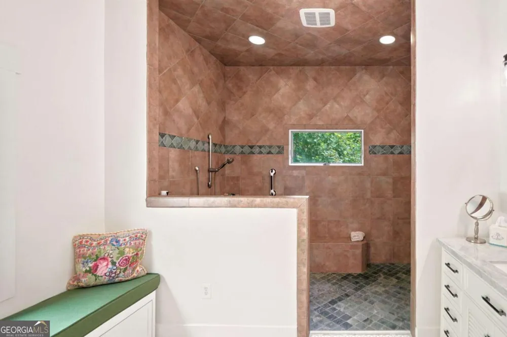 714 Clearview DR Talking Rock, GA 30175