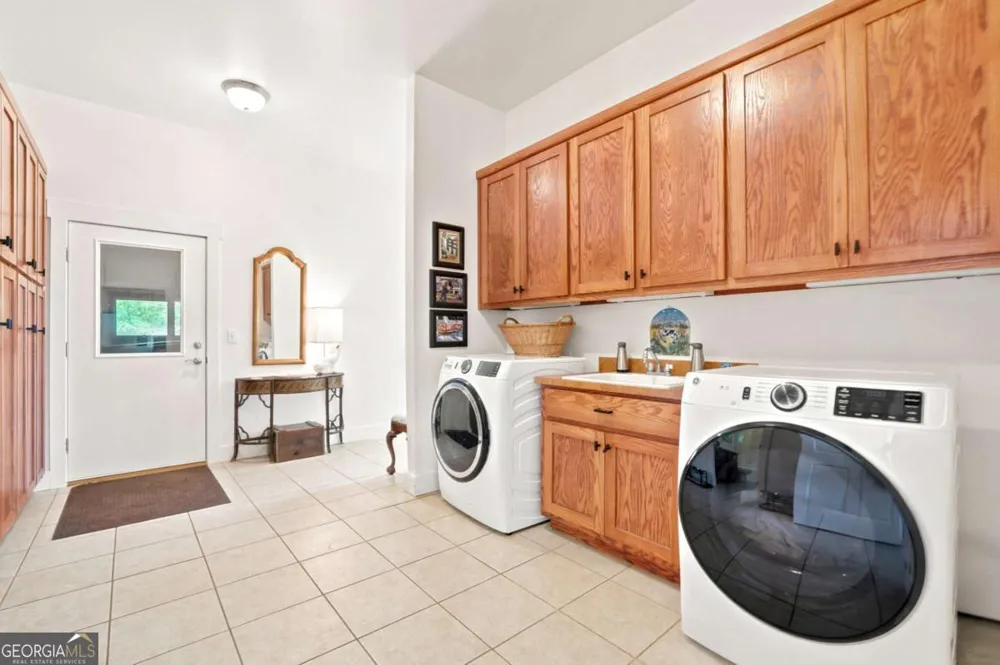 714 Clearview DR Talking Rock, GA 30175