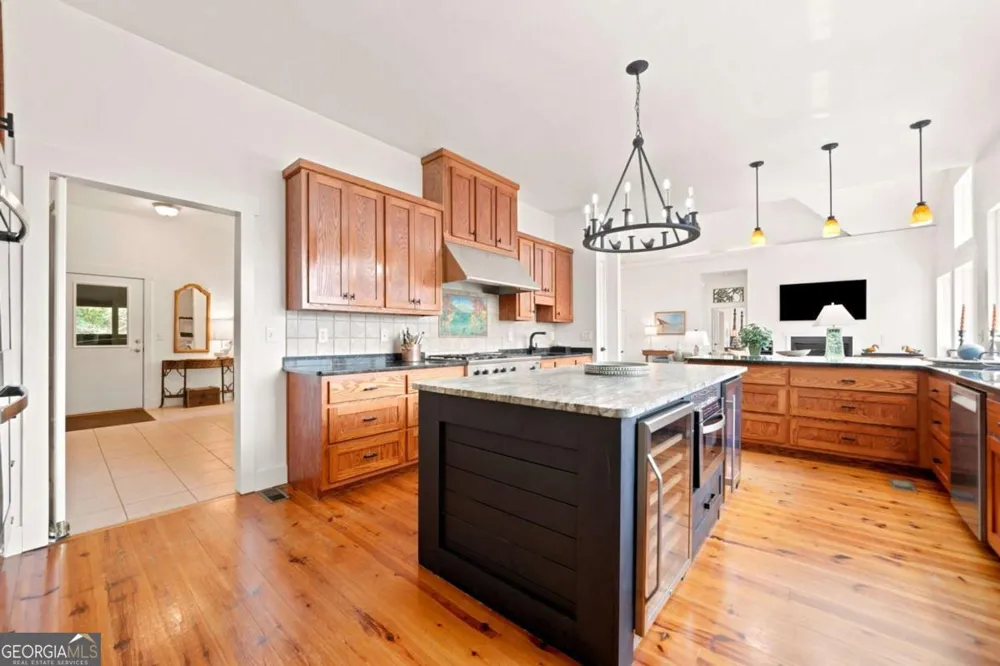 714 Clearview DR Talking Rock, GA 30175