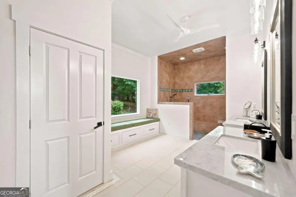 714 Clearview DR Talking Rock, GA 30175