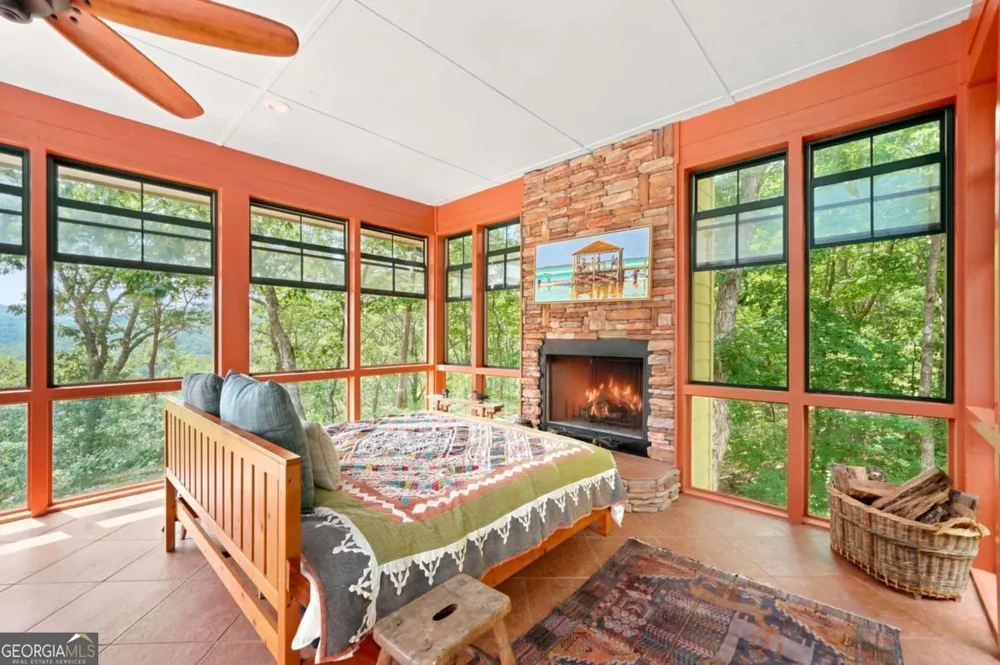 714 Clearview DR Talking Rock, GA 30175