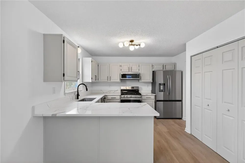 511 Lakeside Drive Hiram, GA 30141