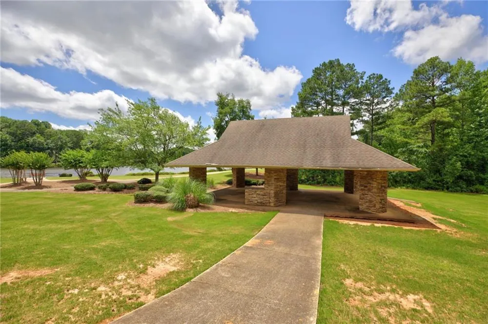 511 Lakeside Drive Hiram, GA 30141