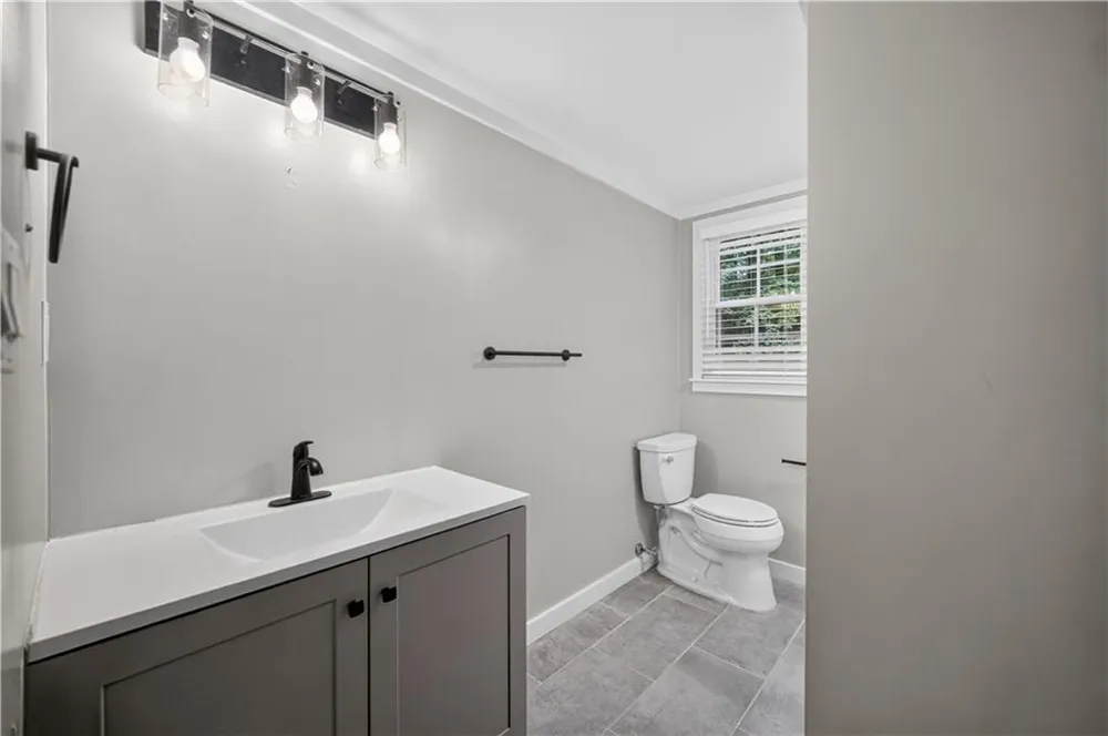 1955 Branchwood Court Snellville, GA 30078
