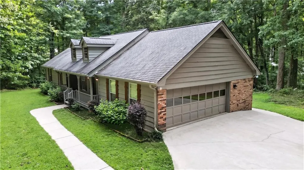 1955 Branchwood Court Snellville, GA 30078