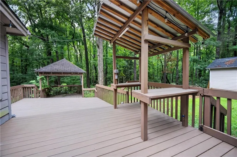 1955 Branchwood Court Snellville, GA 30078