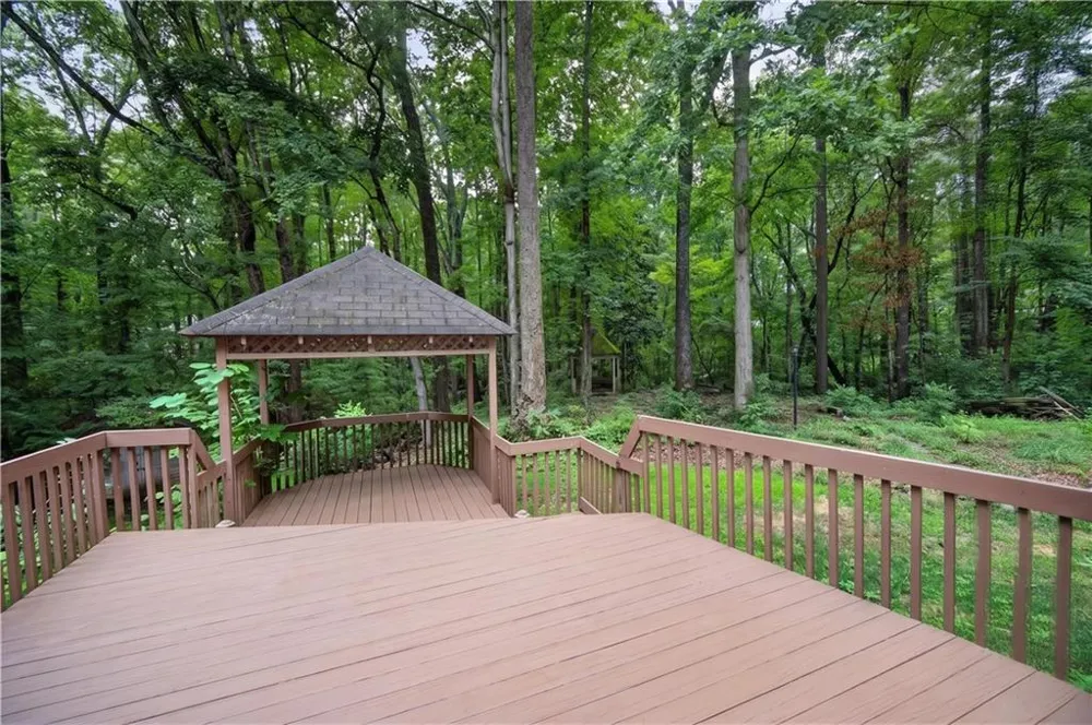 1955 Branchwood Court Snellville, GA 30078