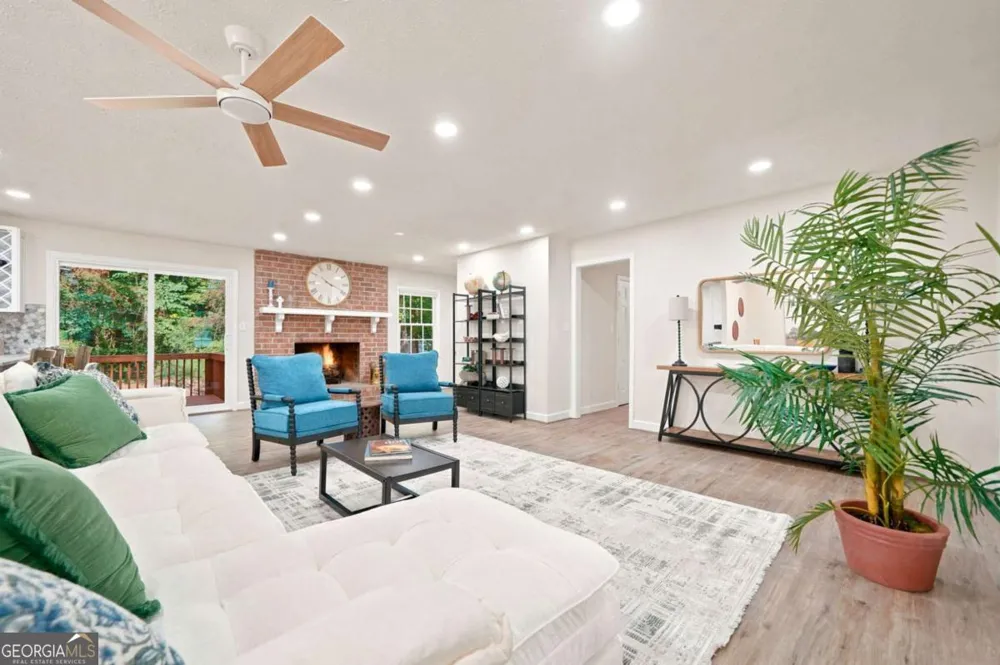7215 Sinyard RD Lithia Springs, GA 30122