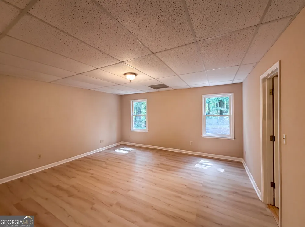 120 Oxford LN Fayetteville, GA 30215