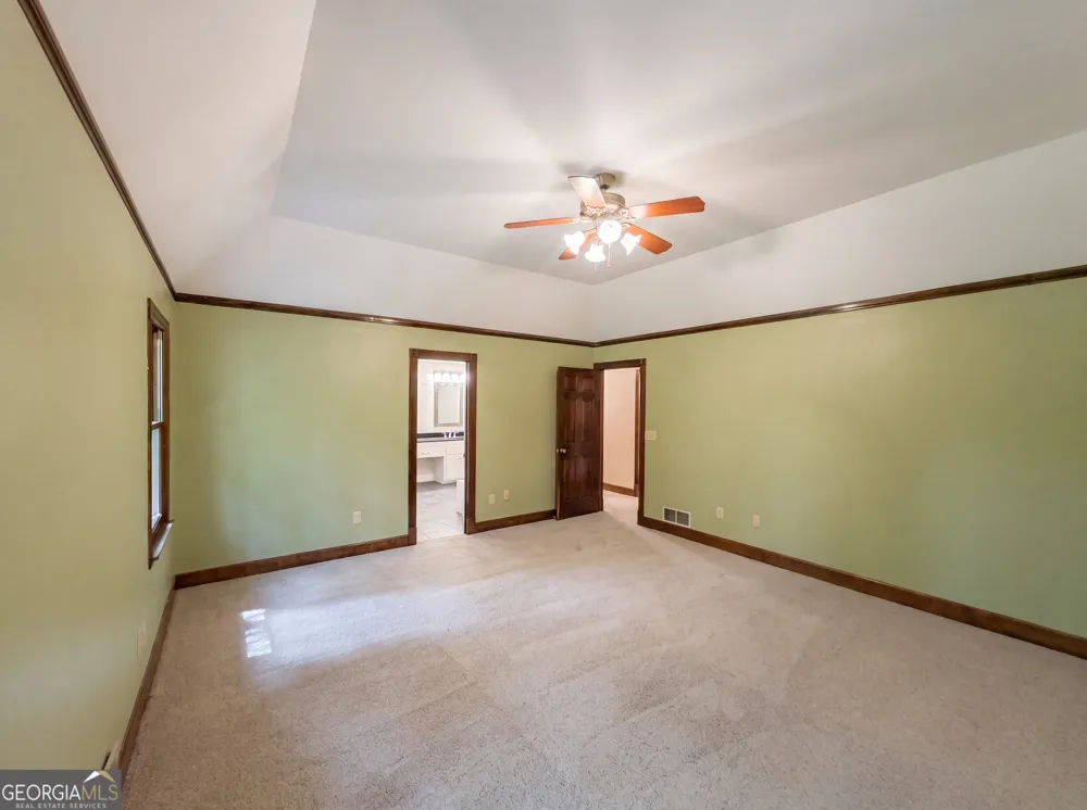 120 Oxford LN Fayetteville, GA 30215