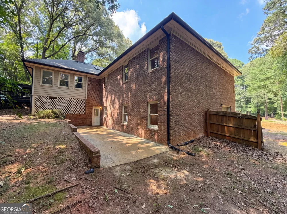 120 Oxford LN Fayetteville, GA 30215