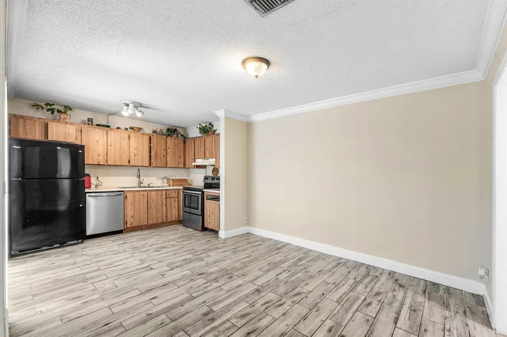1534 FOREST LAKES CIRCLE #D West Palm Beach, FL 33406