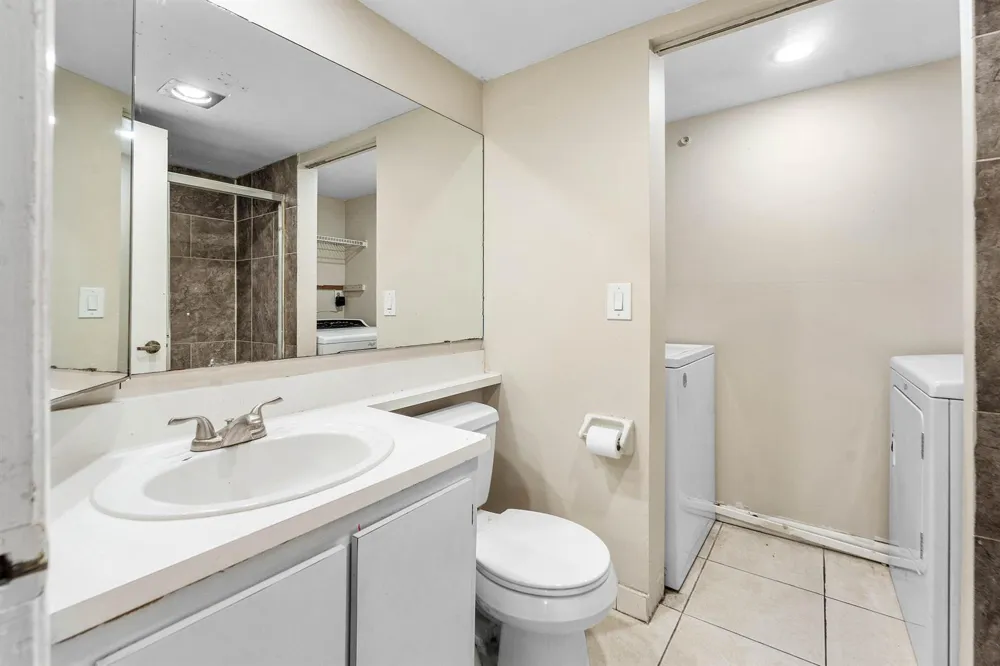 1534 FOREST LAKES CIRCLE #D West Palm Beach, FL 33406