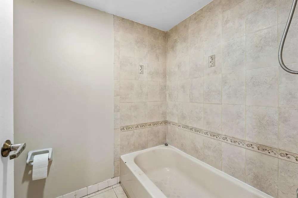 1534 FOREST LAKES CIRCLE #D West Palm Beach, FL 33406