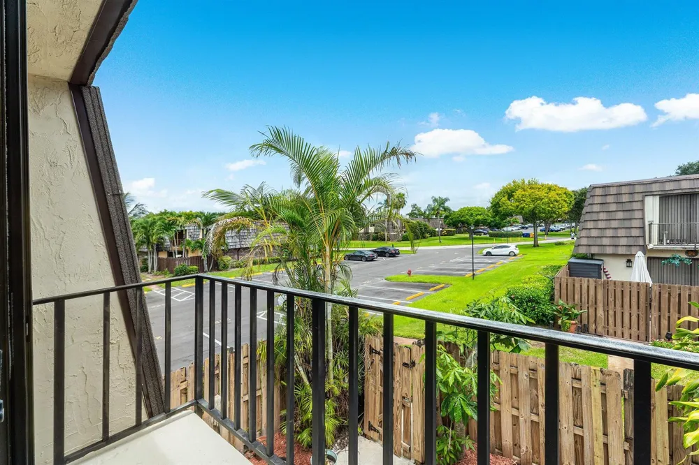1534 FOREST LAKES CIRCLE #D West Palm Beach, FL 33406
