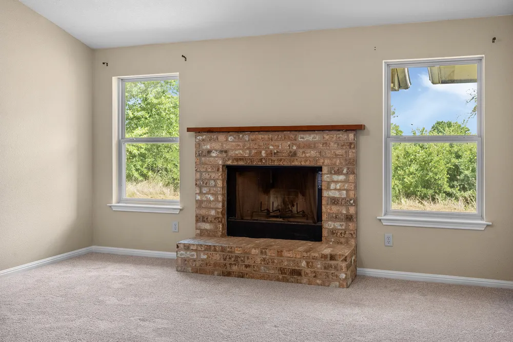 208 Settlers Ridge Bertram, TX 78605