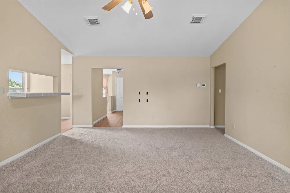 208 Settlers Ridge Bertram, TX 78605