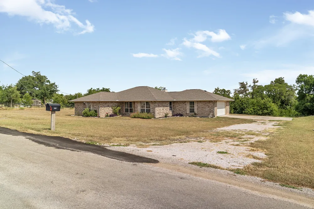 208 Settlers Ridge Bertram, TX 78605